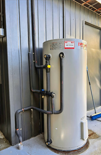 https://bibralakehotwater.com.au/uploads/2025/06/electric-hot-water-system-68504.jpg